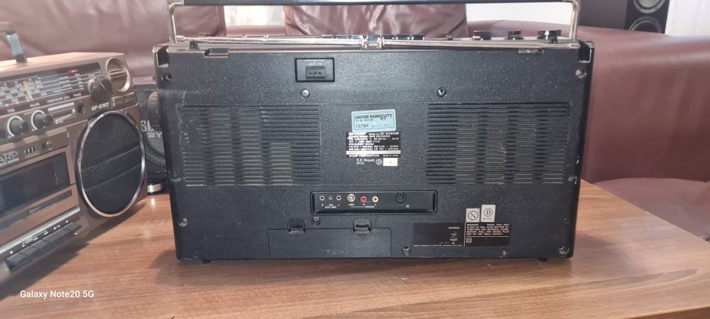Vand 3. Boombox-uri Sharp WQ-T352H, GF-5757HB, GF-8585HB