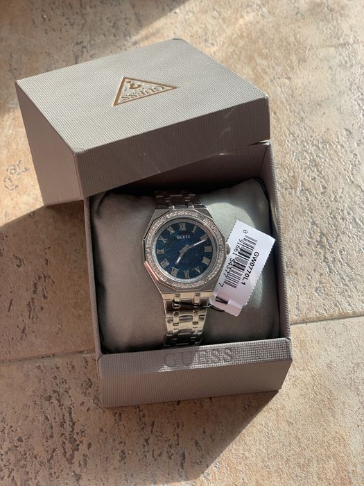 GUESS дамски часовник