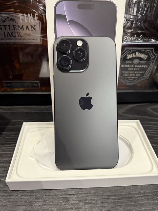 Iphone 16 pro max 1TB - в гаранция до 11.2026