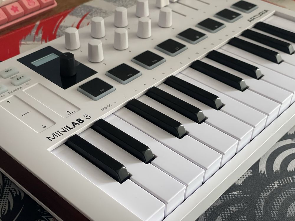 MIDI-клавиатура Arturia MiniLab 3