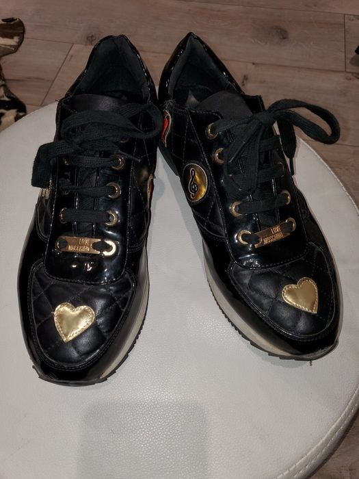 Сникърси Moschino два модела и кецове Moschino