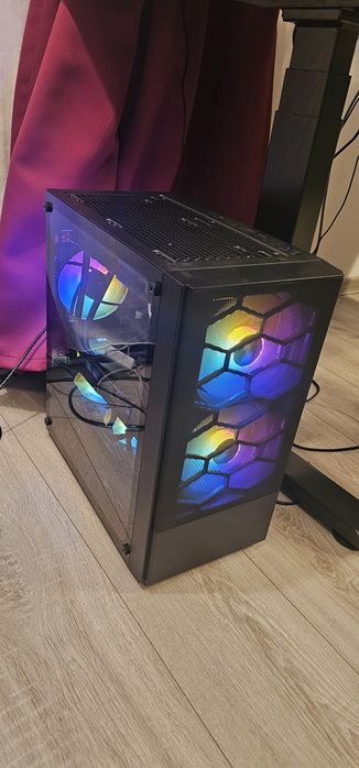 PC Gaming RTX 4070 + Monitor Alienware 27" 280Hz + 2 Controllere