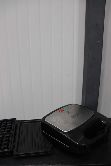 Многофункционален Тостер Russell Hobbs Fiesta 24540-56 3-в-1, 750W