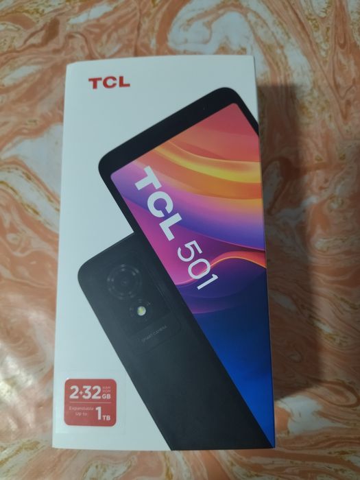 Telefon mobil TCL 501