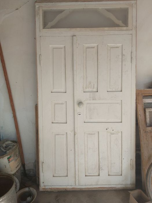 Taxta eshik sotiladi aybi yo‘q