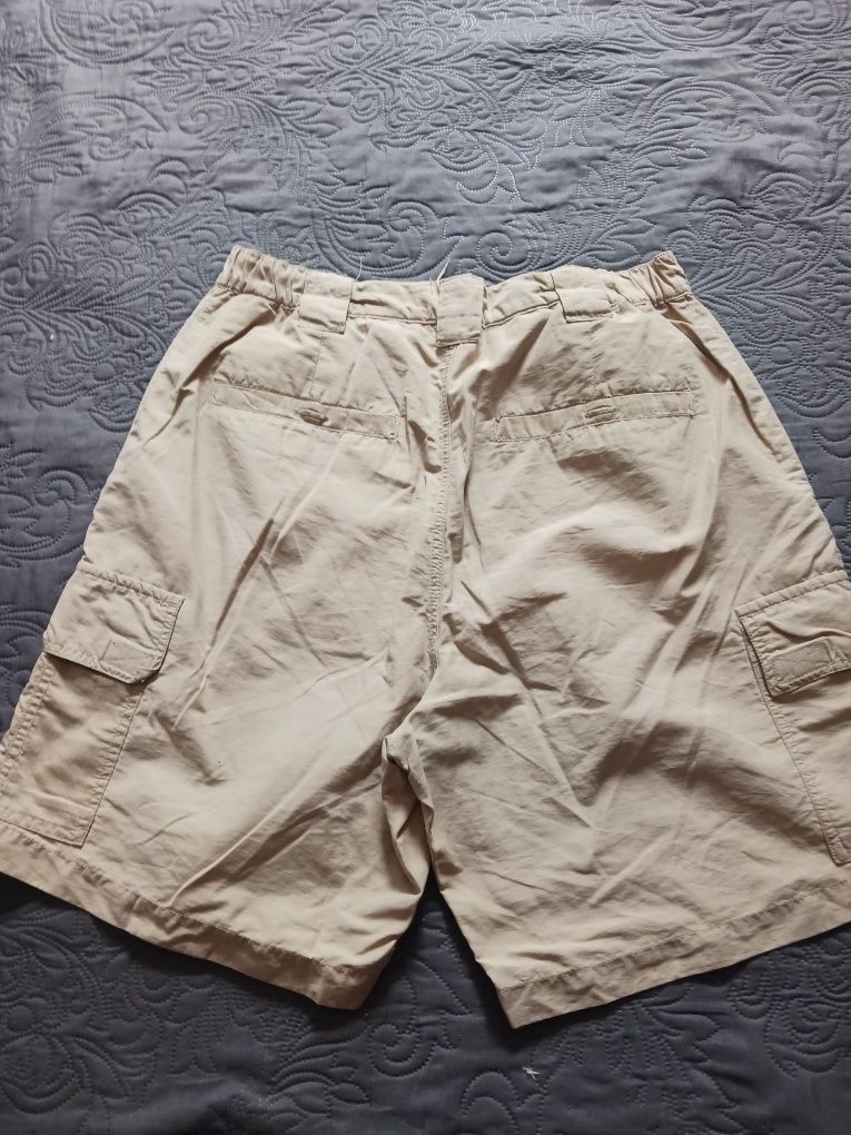 Pantaloni scurți Columbia mărimea 32