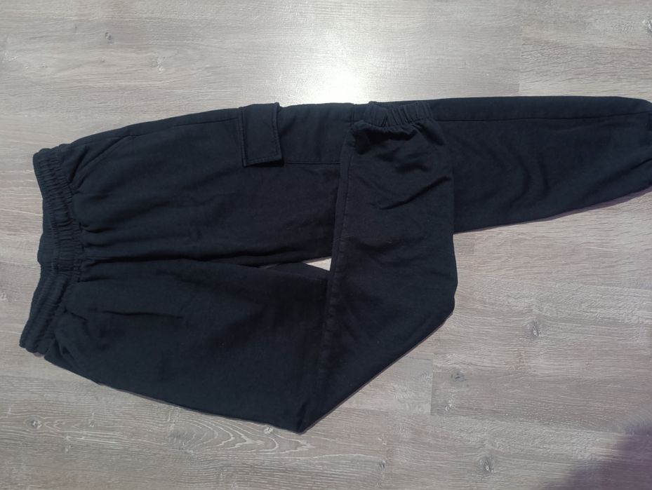 Спортни долнища за 10-11 г (146 размер)