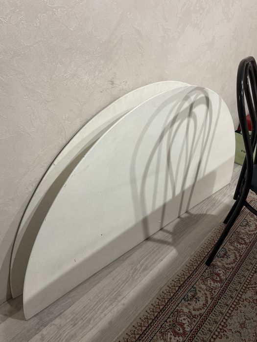 Продам круглый стол