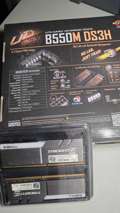 Kit Ryzen, placa de baza B550 + 16Gb DDR4 3866