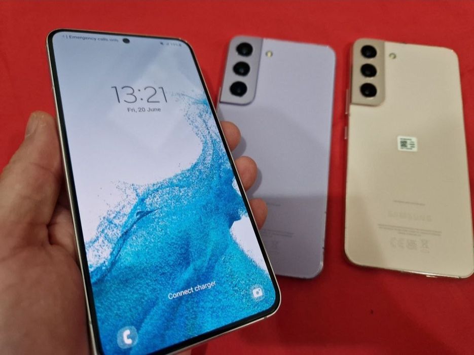 -Samsung S22, ca Nou, 128Gb, 8Ram, impecabil, Gold-Silver-Purple, star
