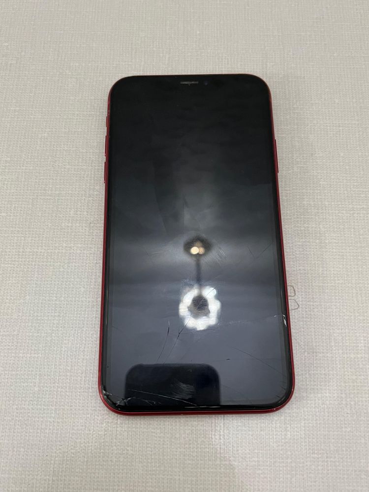 Продаю Iphone XR