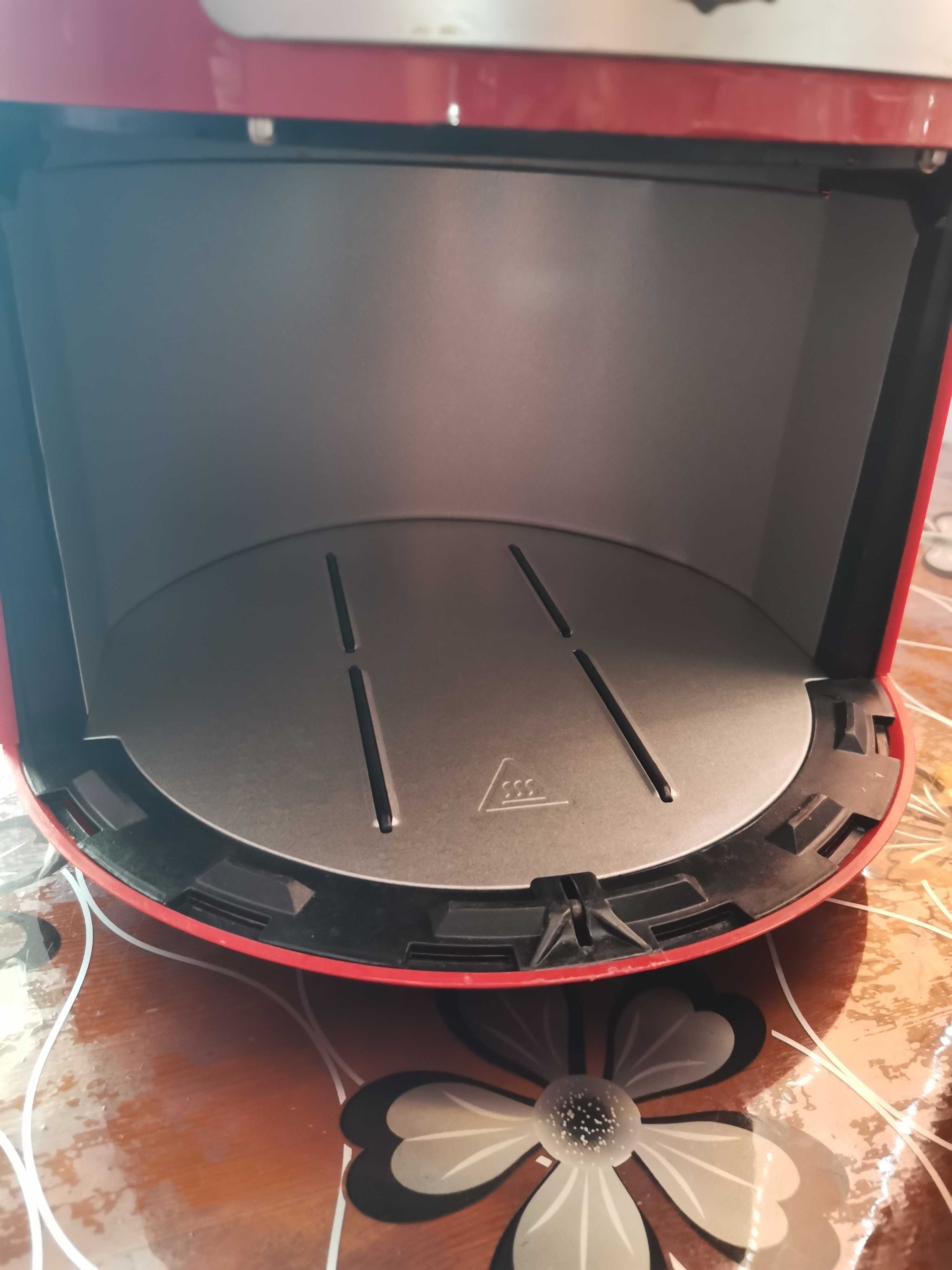 Продавам фритюрник с горещ въздух  Air Fryer Delimano