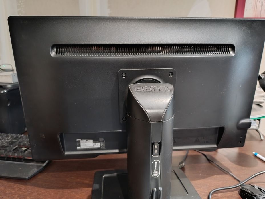 Геймърски монитор