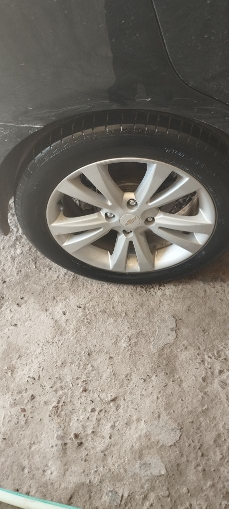 Sotiladi srochna