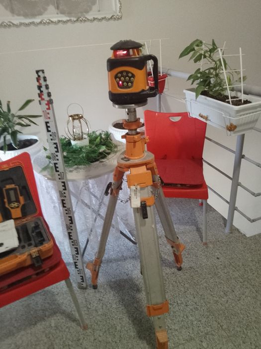 Лазерен нивелир,360 градуса