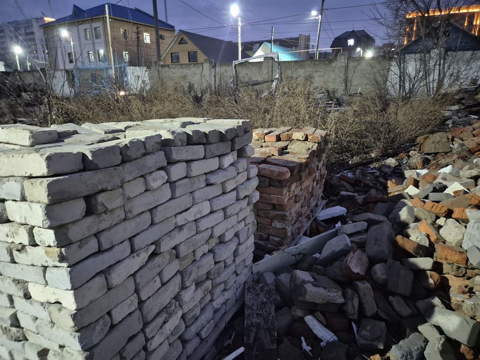 Кирпич силикатный одинарный по 60 тенге