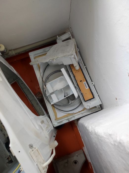 Indesit разобранный всё работает