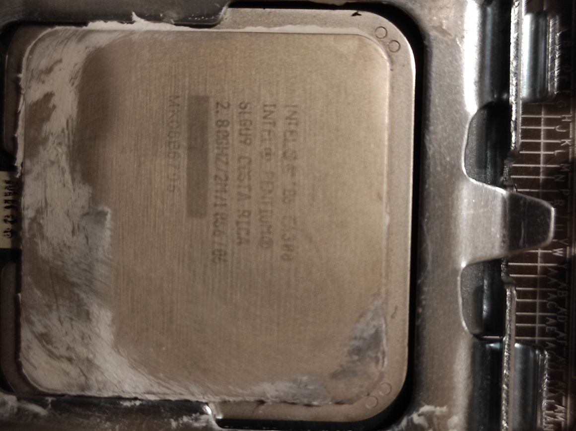 Процессор Intel Pentium E6300
 2,80 GHz/LGA 775