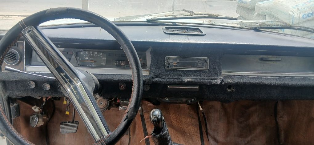 Волга. 1982 йил. Ходати яхши
