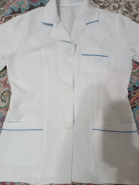 Продам белую рубашку для медицинской сестры