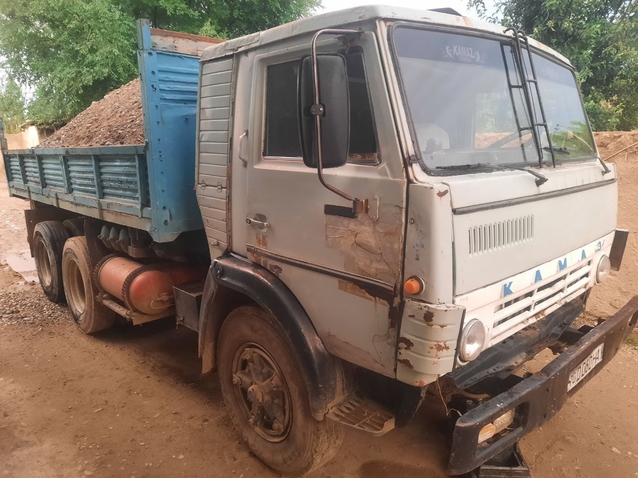 Kamaz selxoz sotiladi metan gazi bor