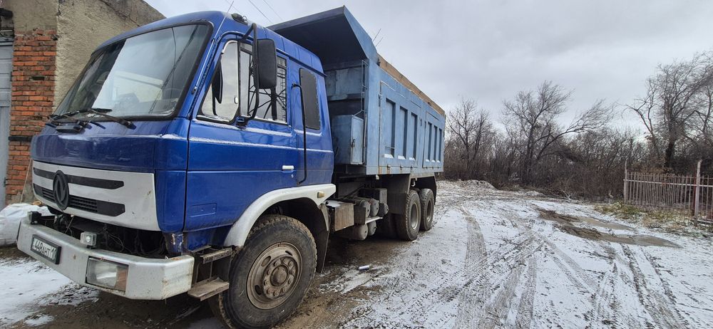 Самосвал Донг фенг