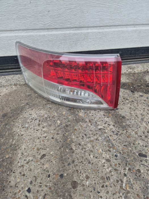 Stop/Triplă Stinga Spate Aripă Toyota Avensis T27 Break 2009-2012.