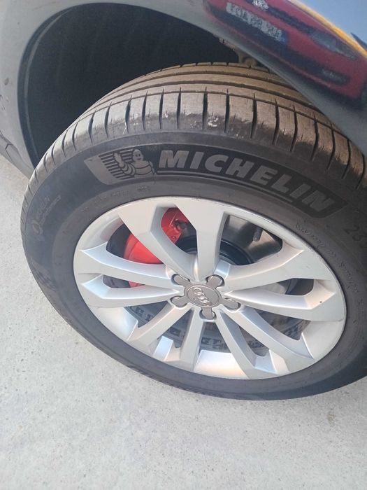 Audi Q5 4x4   Euro 5. 2.0 tdi 177 cai  2014 cutie manuala fara AD.B