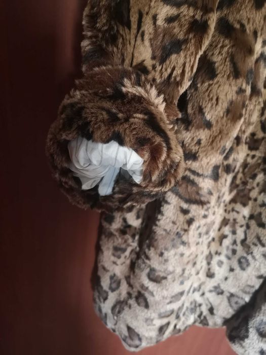Vând haina eleganta imitație leopard