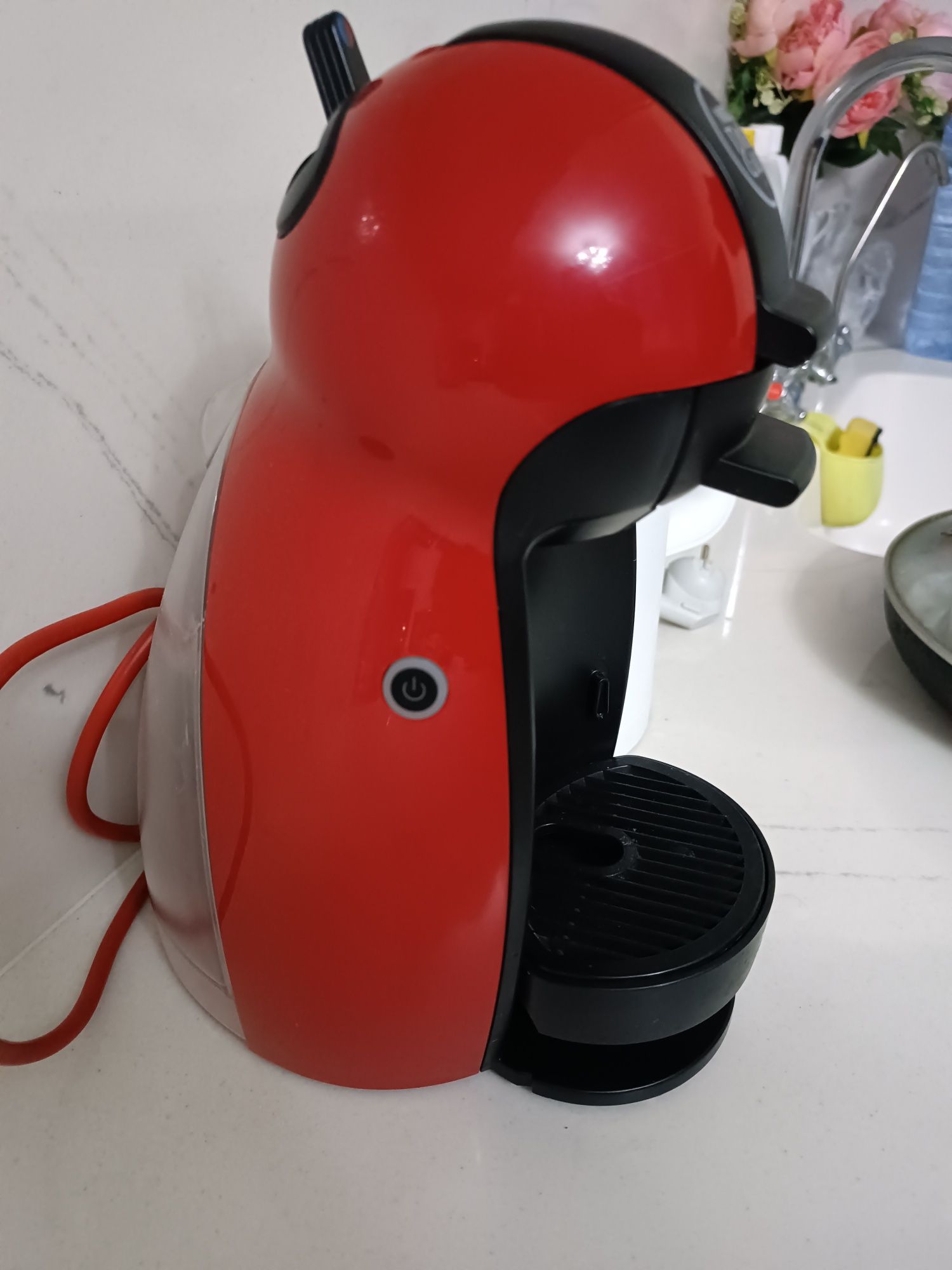 Капсульная кофе машина Nescafe Dolce Gusto