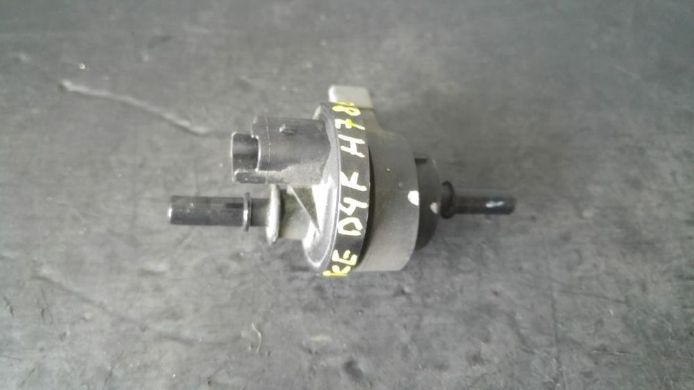 Supapa vacuum 1.2 b tce d4fh786 renault clio 3 8200660852