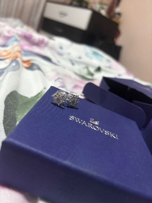 обици Swarovski не използвани