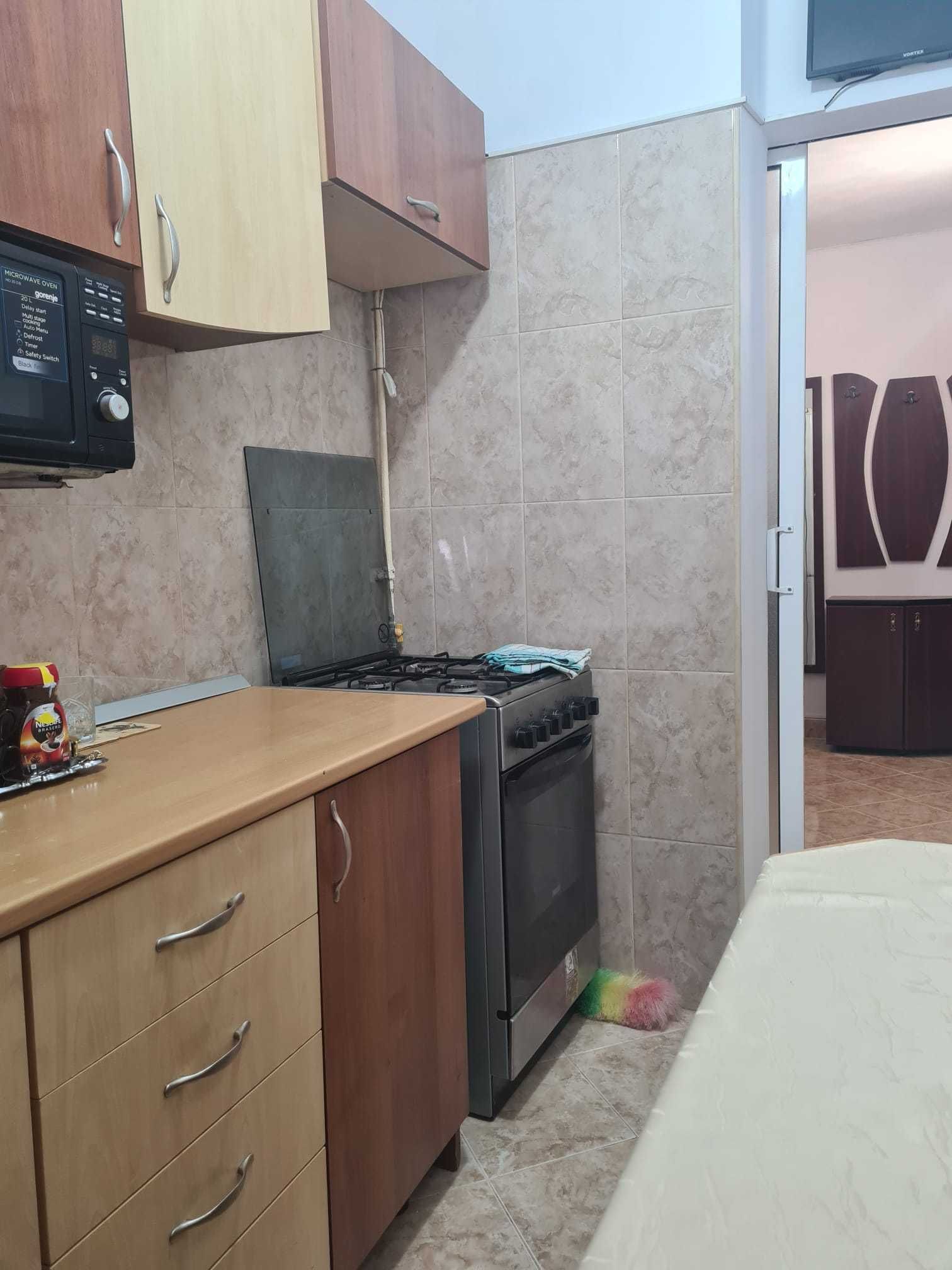 Vand apartament cu 2 camere