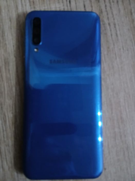 Продам Samsung galaxy A50