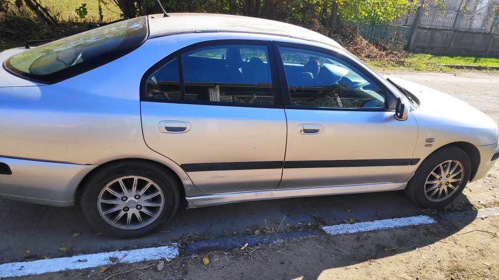 Mitsubishi Carisma