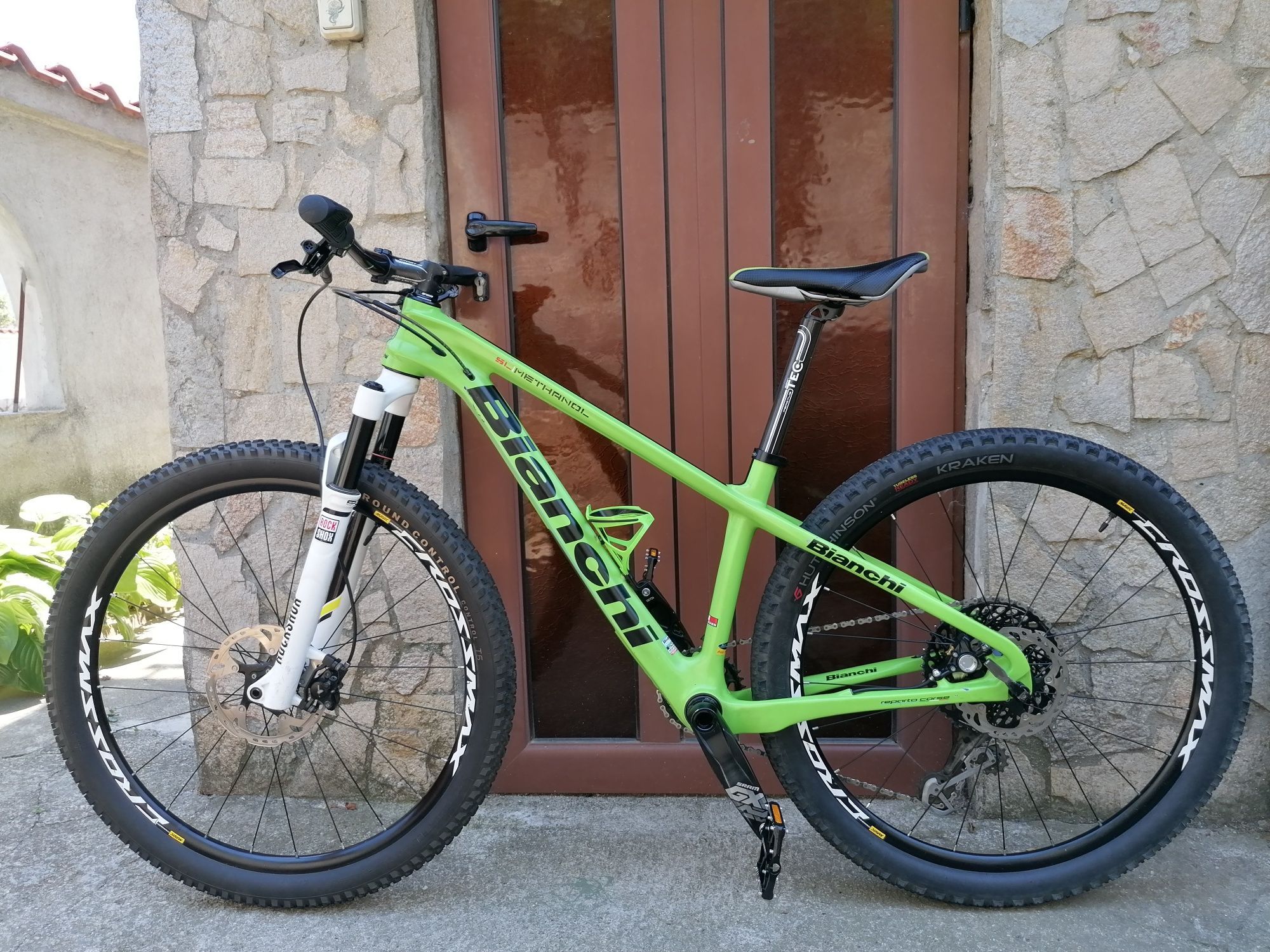 Bianchi  27,5 цола карбон 9,4кг. SRAM  1*12