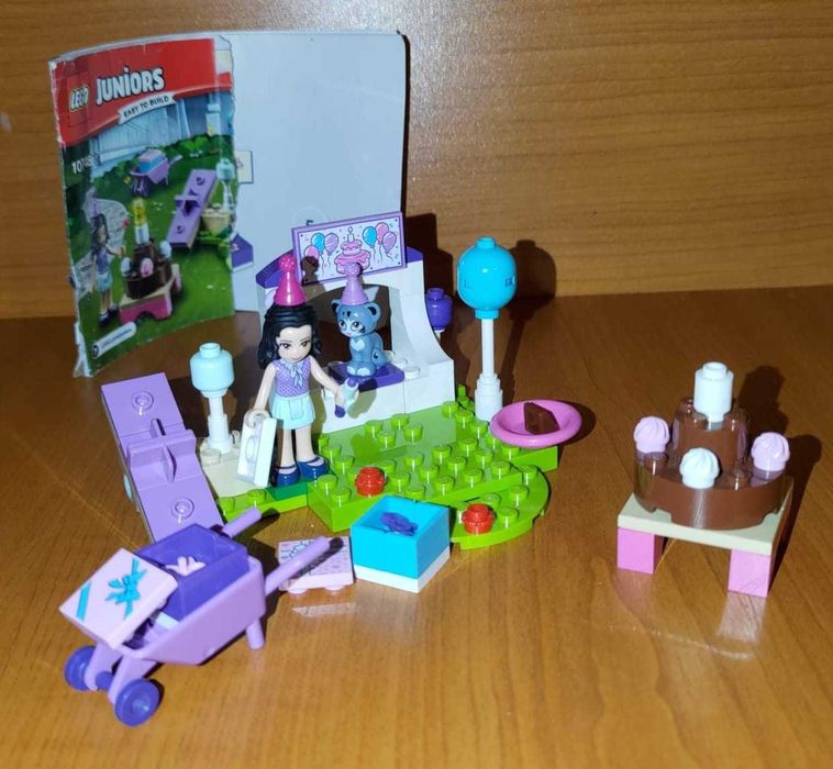 Lego Friends Petrecerea Emmei 10748, 30 ron,