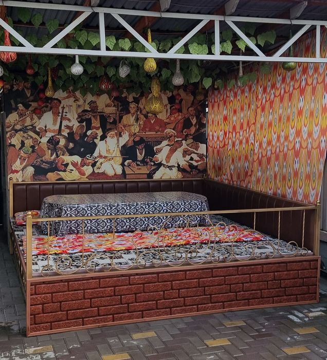 Тапчан вместе с ковром