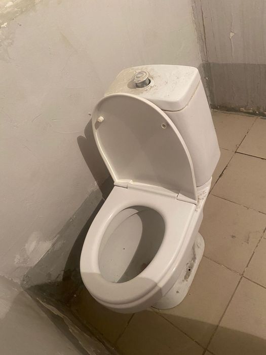 Продаётся унитаз