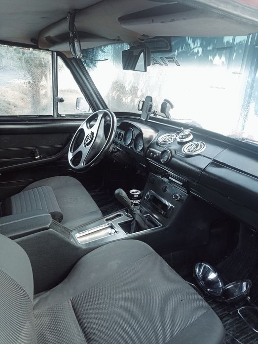 Мошинача сотилади срочно..пул зарур