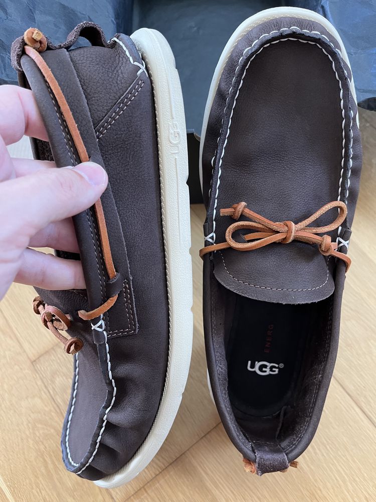 UGG кожени мокасини