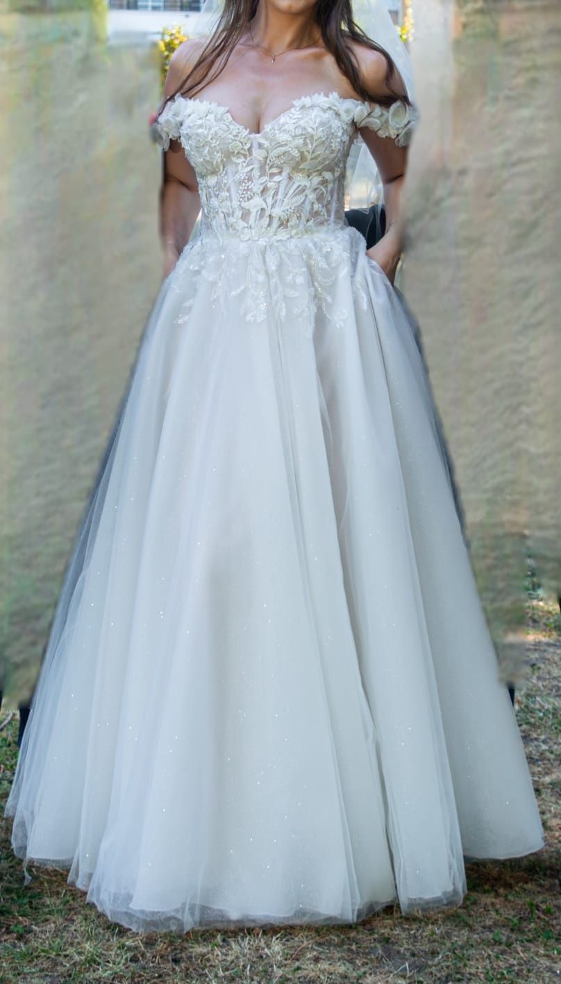 Vând rochie de mireasă