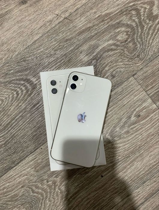 iPhone 11 идеалл