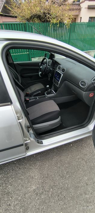 Vand Ford Focus 1.6 benzina 100 CP