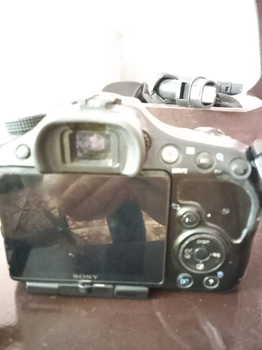 Sony alfa 57. С китовым обьективом