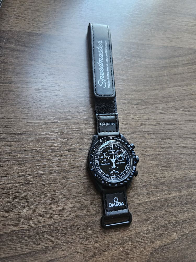 OMEGA x Swatch Speedmaster MoonSwatch 1965 Edition.