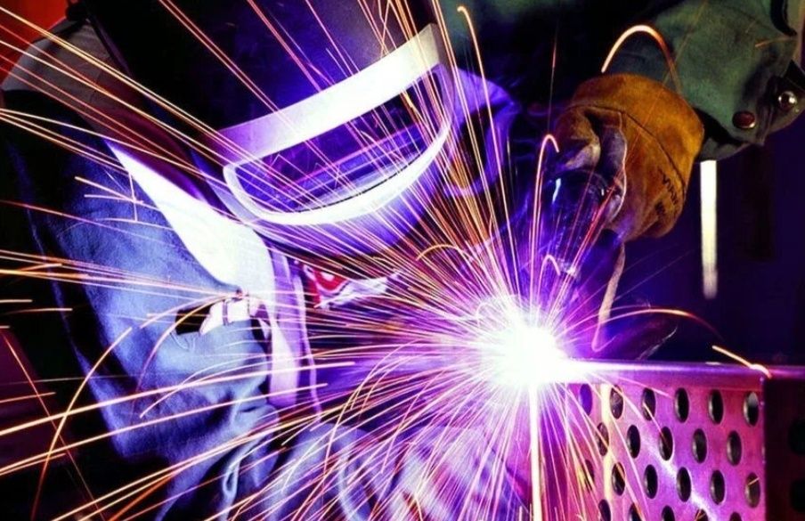 Сварочный цех мастерская, сварочные работы, сварка