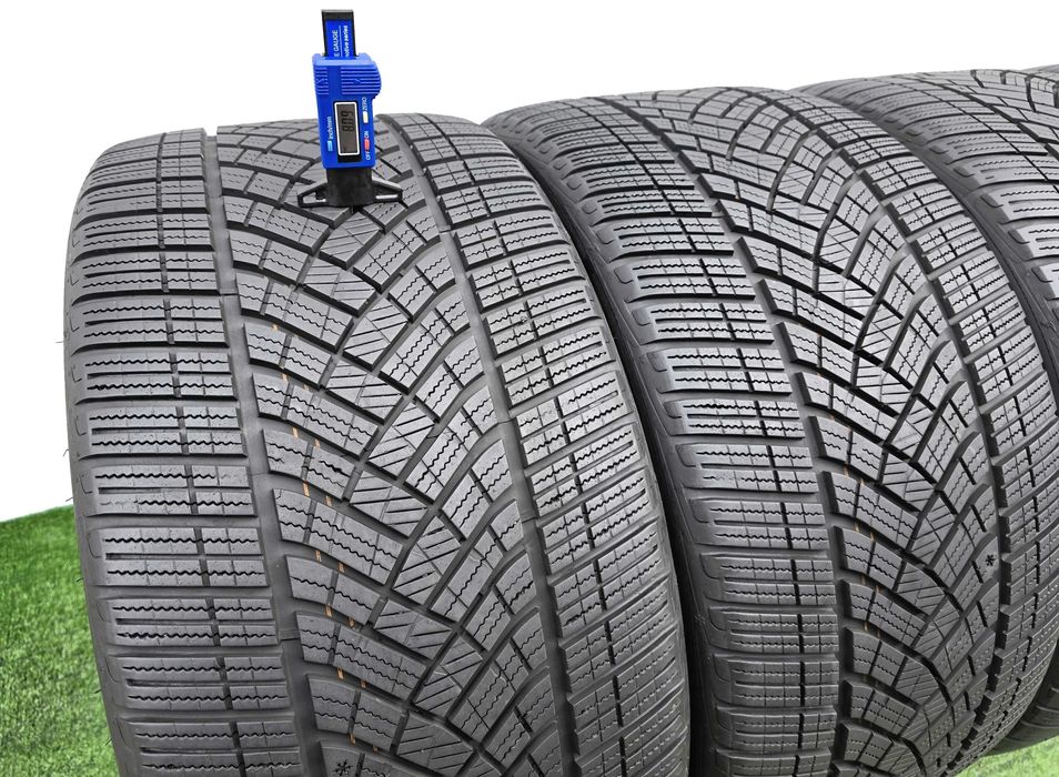 4бр. 285/40/20 GOODYEAR Ultra Grip Performance - зимни