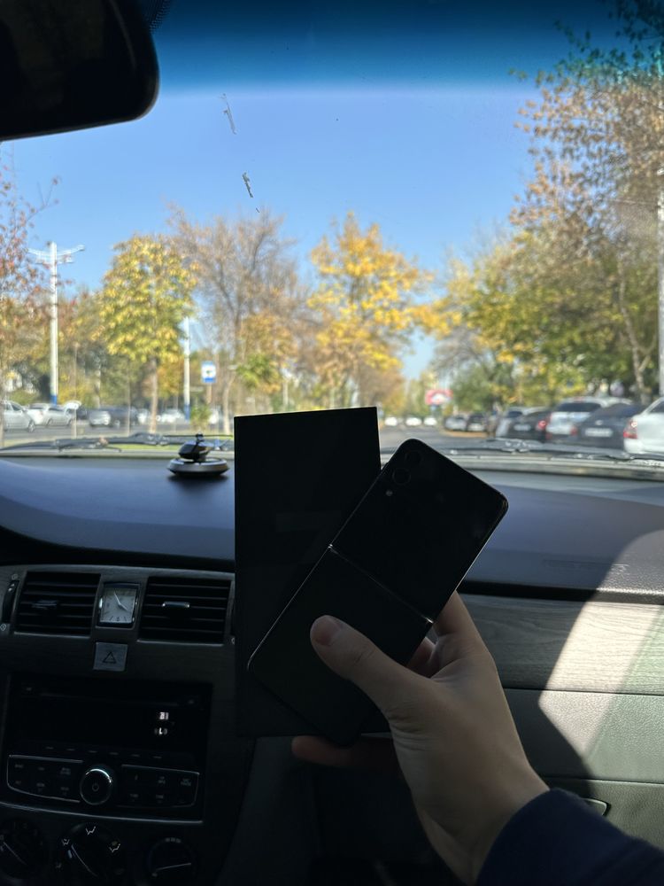 samsung zflip3 5g srochni sotiladi
