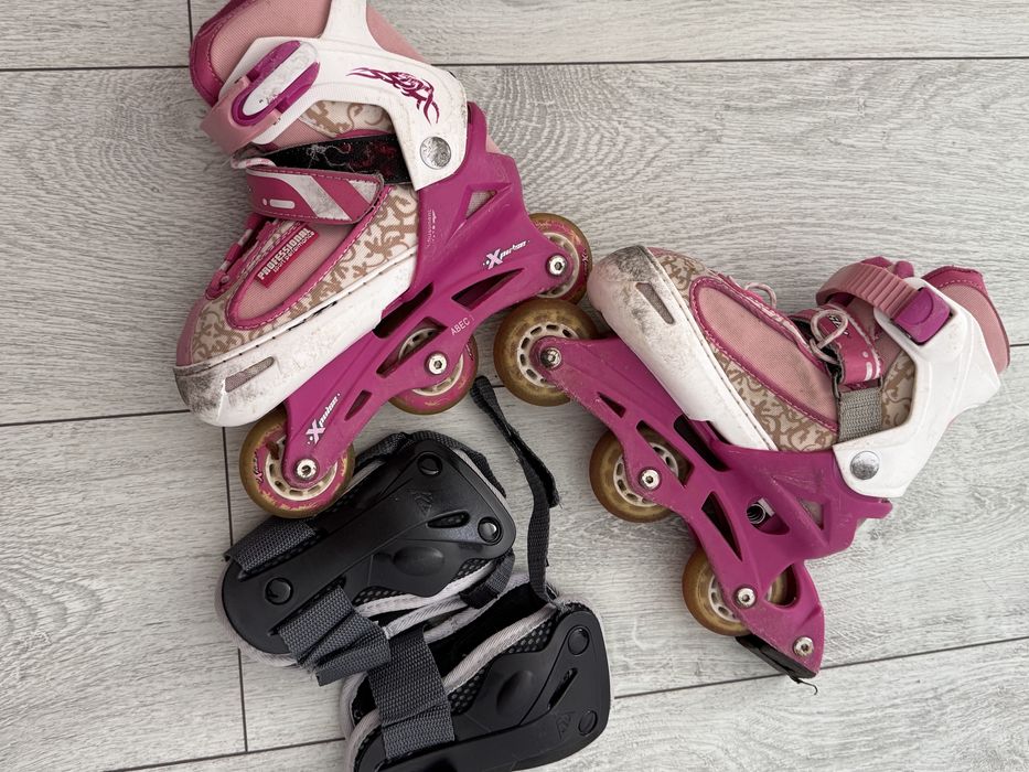 Vand Role patine cu rotile , marimea: 44,5 , 39 , 28-31